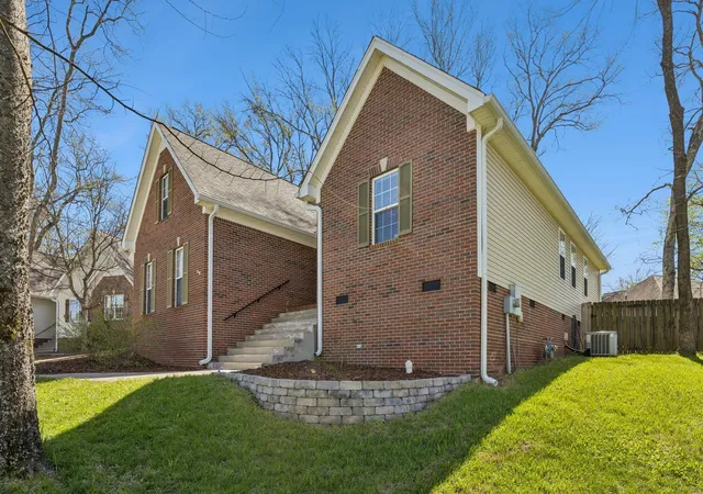Photo 3 of Single family home for sale at 1615 Pacer Ct, Spring Hill, TN 37174 | MLS# 3234864 | Listing updated on 2026-10-05