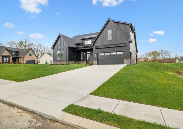 Photo 2 of Single family home for sale at 601 Mary Alice Dr, Smyrna, TN 37167 | MLS# 3594479 | Listing updated on 2026-10-04