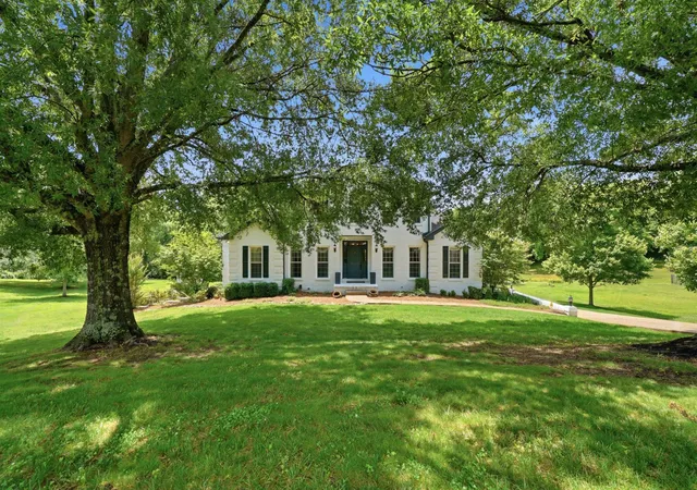 Photo 2 of Single family home for sale at 1308 Teddys Pl, Mount Juliet, TN 37122 | MLS# 3239780 | Listing updated on 2026-09-06