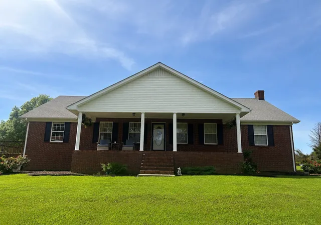 Homes for sale in Summertown, TN | 187 N Old Military Rd, Summertown, TN 38483 | MLS# 3233995