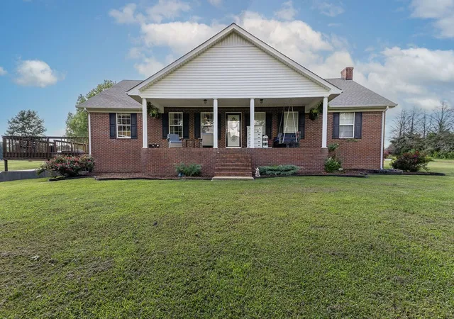 Homes for sale in Summertown, TN | 187 N Old Military Rd, Summertown, TN 38483 | MLS# 3233995