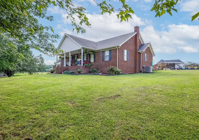 Homes for sale in Summertown, TN | 187 N Old Military Rd, Summertown, TN 38483 | MLS# 3233995