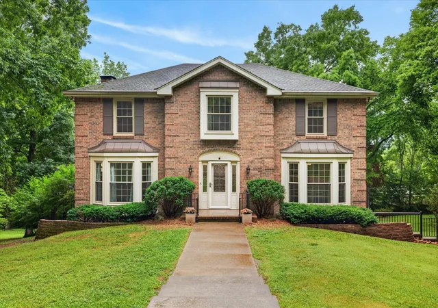 Photo 2 of Single family home for sale at 1610 Deerfield Dr, Clarksville, TN 37043 | MLS# 3245358 | Listing updated on 2026-09-12
