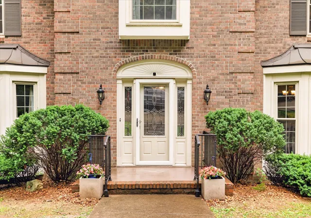 Photo 4 of Single family home for sale at 1610 Deerfield Dr, Clarksville, TN 37043 | MLS# 3245358 | Listing updated on 2026-09-12