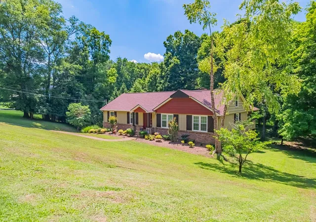 3rd image of 104 Trout Valley Dr, Hendersonville, TN 37075 | MLS# 3232894