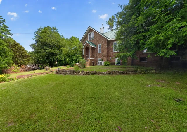 Homes for sale in Waverly, TN | 212 Main St E, Waverly, TN 37185 | MLS# 3234040
