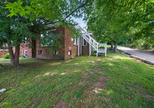Homes for sale in Waverly, TN | 212 Main St E, Waverly, TN 37185 | MLS# 3234040