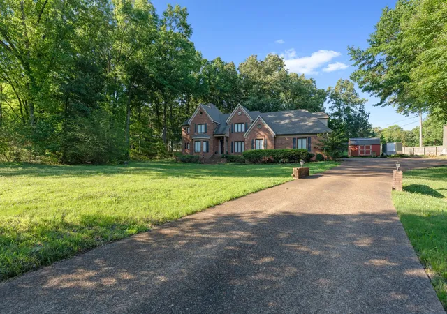 Homes for sale in Cordova, TN | 10065 E Country Way Dr, Cordova, TN 38018 | MLS# 3232589