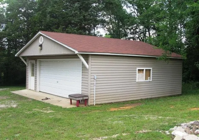 Photo 2 of Manufactured home for sale at 2628 Bristow Rd, Columbia, TN 38401 | MLS# 3239946 | Listing updated on 2026-06-30