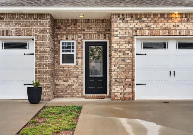 2nd image of 341 Fallow Cir, Clarksville, TN 37040 | MLS# 3232653