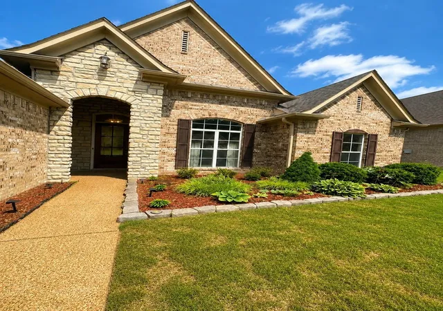 Homes for sale in Cordova, TN | 1611 Sutton Meadow Ln, Cordova, TN 38016 | MLS# 3232639