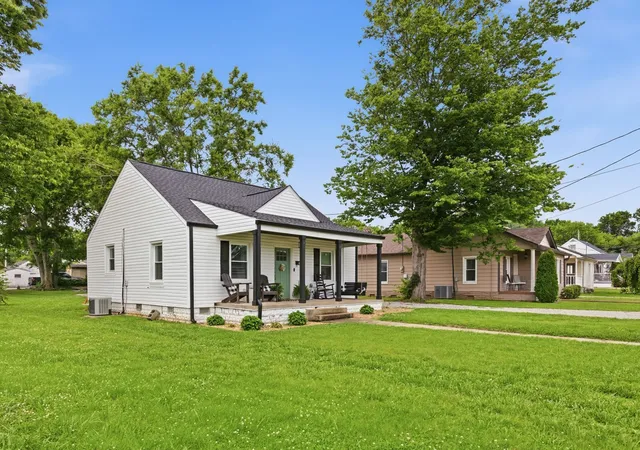 Homes for sale in Mount Pleasant, TN | 505 1st Avenue, Mount Pleasant, TN 38474 | MLS# 3233117