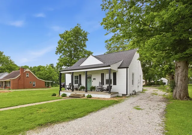 Photo 3 of Sale Pending at 505 1st Avenue, Mount Pleasant, TN 38474 | MLS# 3233117 | Listing updated on 2026-08-27