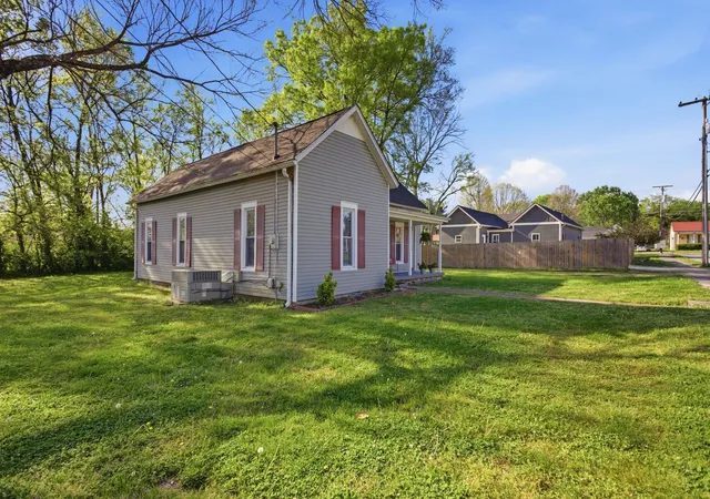 Homes for sale in Mount Pleasant, TN | 102 South Locust Street, Mount Pleasant, TN 38474 | MLS# 3242761