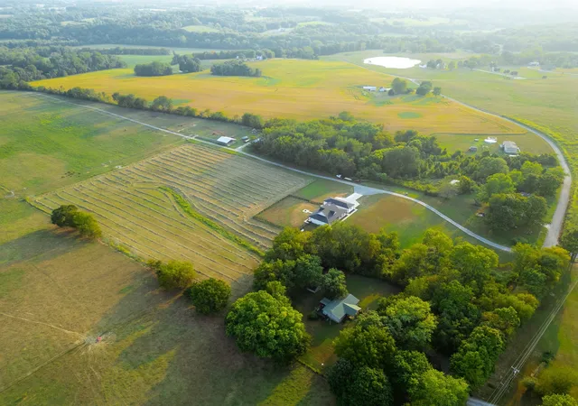 2nd image of 1074 Pair Six Dr, Springfield, TN 37172 | MLS# 3232757