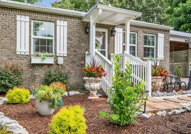 3rd image of 173 Ravenwood Cir, Dickson, TN 37055 | MLS# 3233866