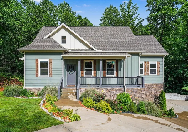Homes for sale in White Bluff, TN | 809 Ruby Way, White Bluff, TN 37187 | MLS# 3234069