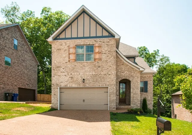 1st image of 10 Elissa Pl, Hendersonville, TN 37075 | MLS# 3232818