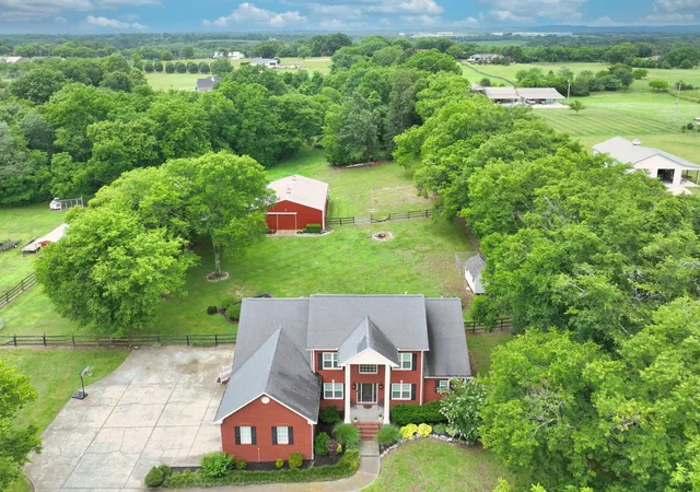 Homes for sale in Castalian Springs, TN | 107 Greenfield Ln, Castalian Springs, TN 37031 | MLS# 3233782