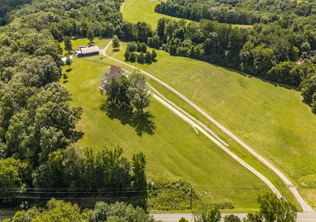 Homes for sale in Greenbrier, TN | 6040 New Cut Rd, Greenbrier, TN 37073 | MLS# 3248569