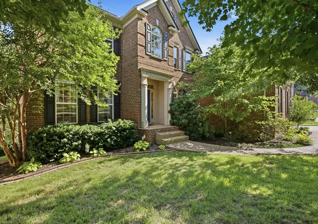 Homes for sale in Brentwood, TN | 1122 Pin Oak Ln, Brentwood, TN 37027 | MLS# 3233504