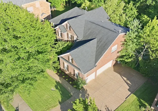 Homes for sale in Brentwood, TN | 1122 Pin Oak Ln, Brentwood, TN 37027 | MLS# 3233504