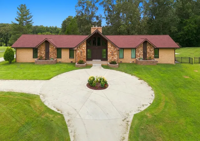 3rd image of 5350 Ashland City Rd, Clarksville, TN 37043 | MLS# 3333901