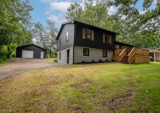 1st image of 1615 Deer Hollow Dr, Lawrenceburg, TN 38464 | MLS# 3233163