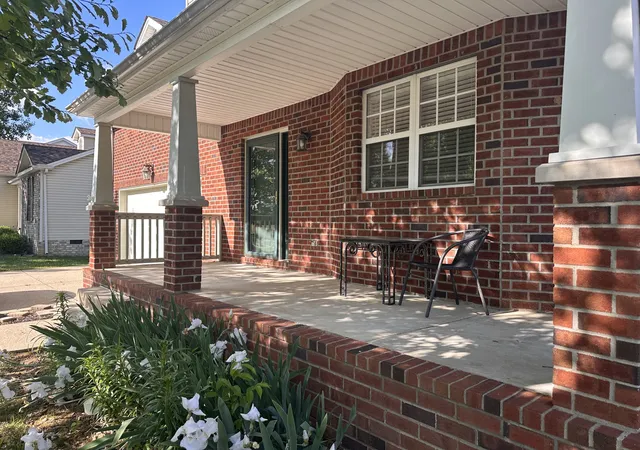 Photo 3 of Single family home for sale at 121 Vintage Cir, Hendersonville, TN 37075 | MLS# 3239648 | Listing updated on 2026-07-07