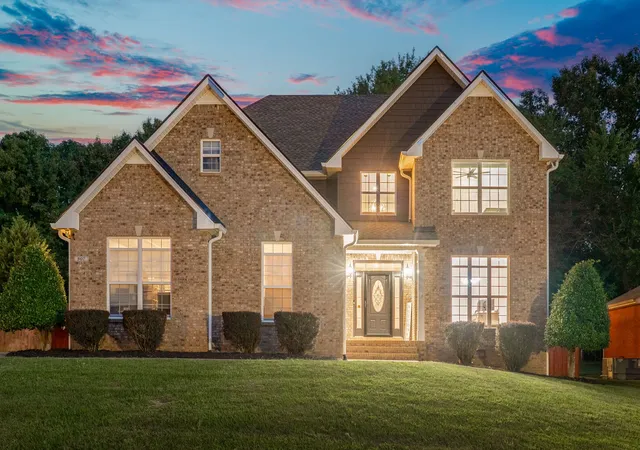 2nd image of 907 Terraceside Cir, Clarksville, TN 37040 | MLS# 3516184