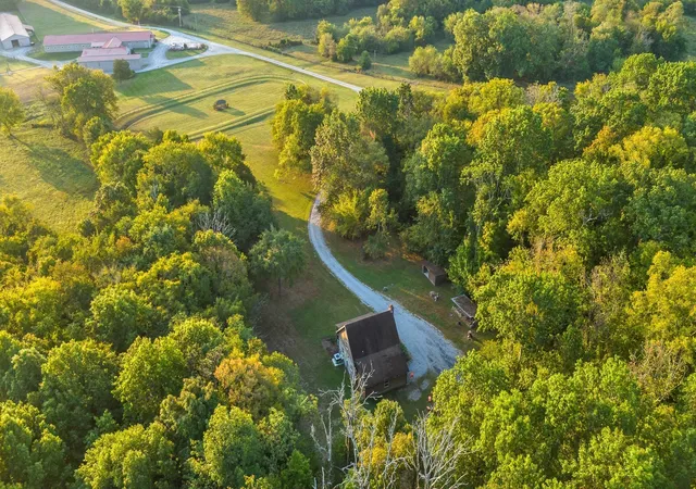 Photo 4 of House for sale at 1190 W Ellington Pkwy, Lewisburg, TN 37091 | MLS# 3232905 | Listing updated on 2026-08-21