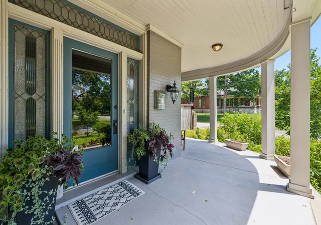Photo 3 of Sale Pending at 1307 Eastland Ave, Nashville, TN 37206 | MLS# 3319214 | Listing updated on 2026-09-16