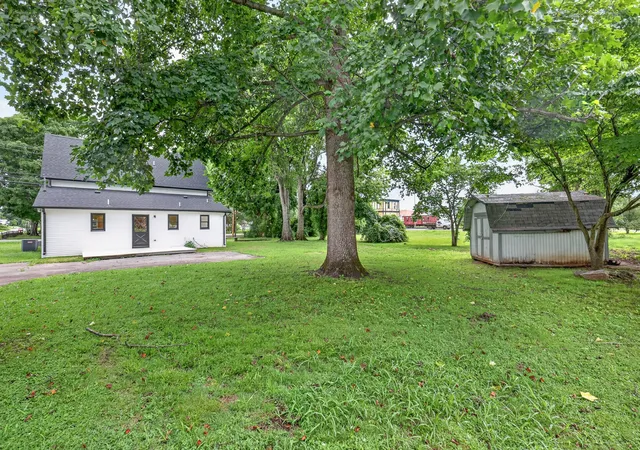 28th image of 102 Cowan St W, Cowan, TN 37318 | MLS# 3245493