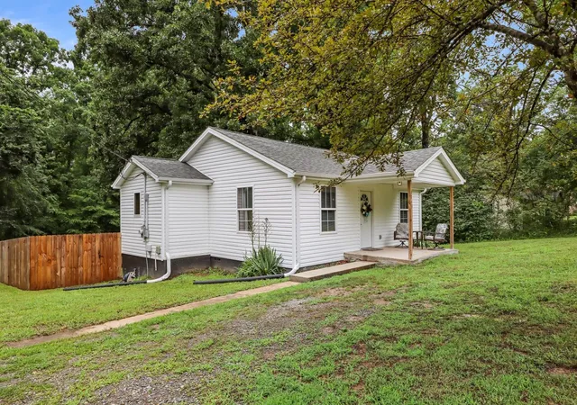 Homes for sale in Centerville, TN | 3743 Hwy 100, Centerville, TN 37033 | MLS# 3233916