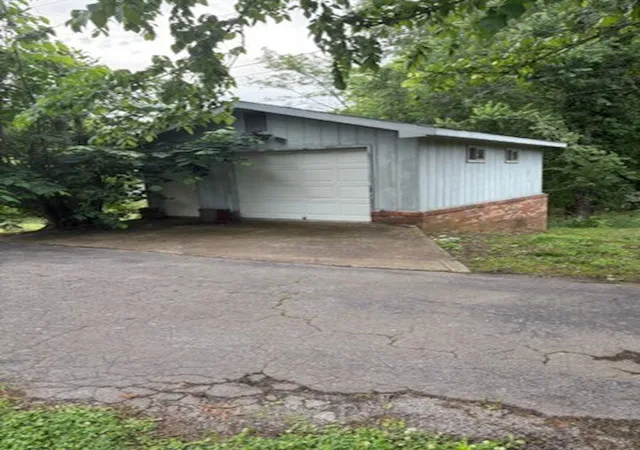 Homes for sale in Carthage, TN | 26 Morris Dr, Carthage, TN 37030 | MLS# 3234877