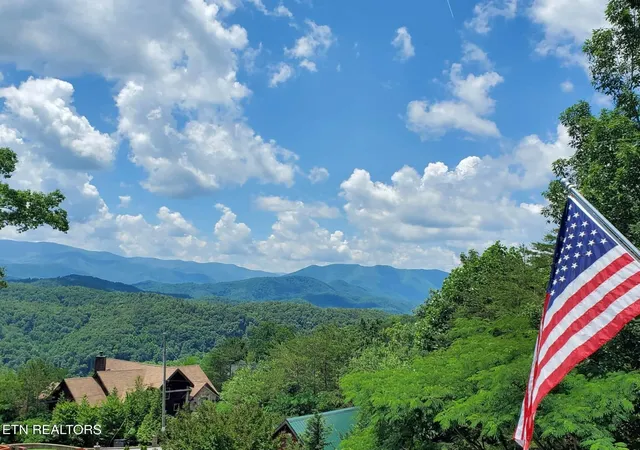 3rd image of 210 Meghans Way, Townsend, TN 37882 | MLS# 3232998