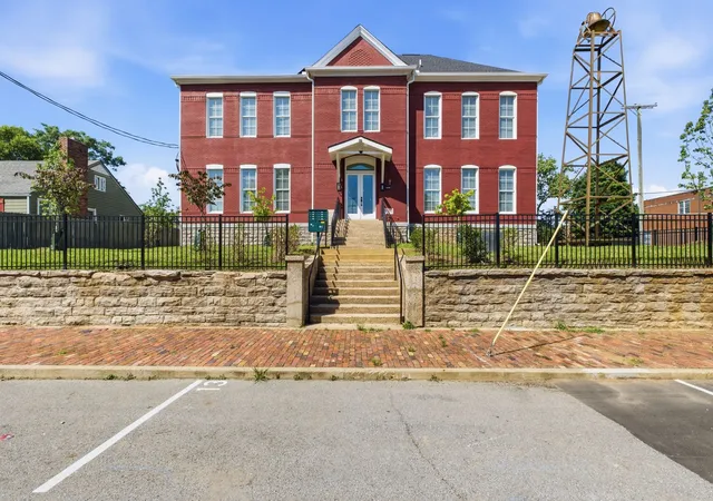 3rd image of 1600 10Th Ave N #201, Nashville, TN 37208 | MLS# 3270153