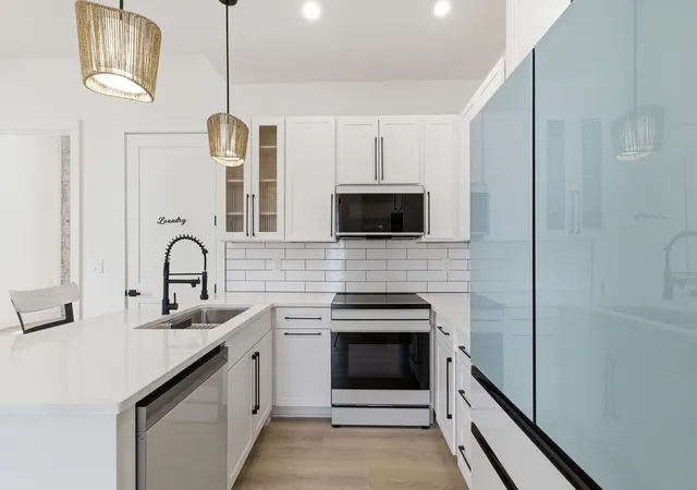 2nd image of 1600 10th Ave N #101, Nashville, TN 37208 | MLS# 3270151