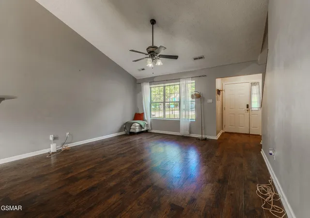Homes for sale in Knoxville, TN | 738 Colony Village Way, Knoxville, TN 37923 | MLS# 3272520