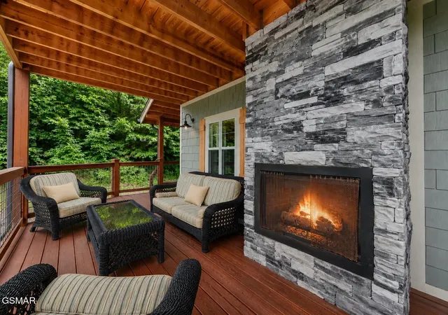 Homes for sale in Gatlinburg, TN | 856 Crest View Dr, Gatlinburg, TN 37738 | MLS# 3269846