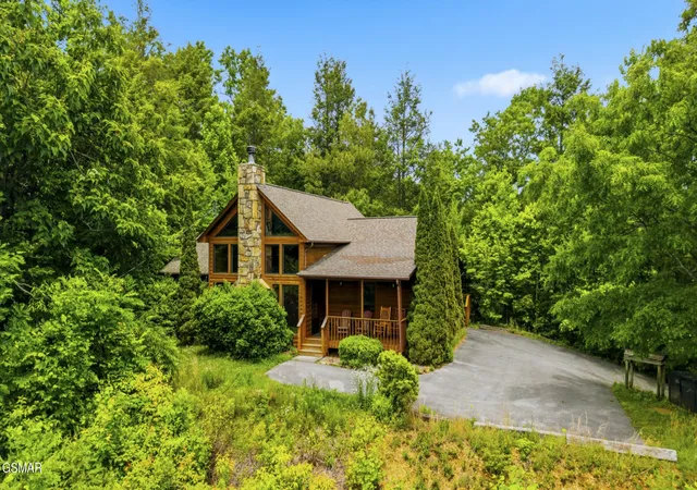2nd image of 817 Sunshine Trail, Gatlinburg, TN 37738 | MLS# 3307512