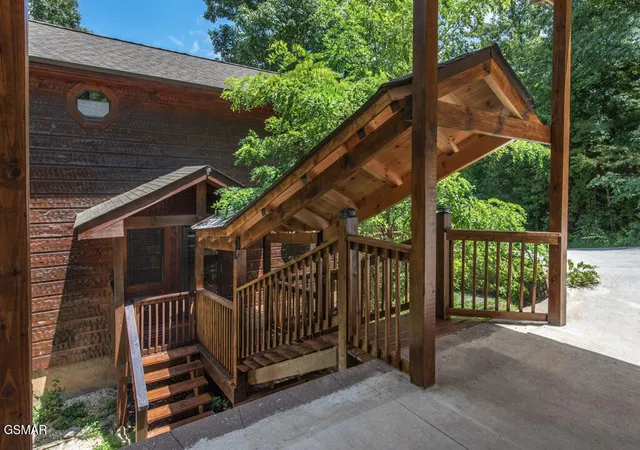 Photo 3 of Single family home for sale at 3103 Perry Cir Ln, Sevierville, TN 37862 | MLS# 3278264 | Listing updated on 2026-09-17