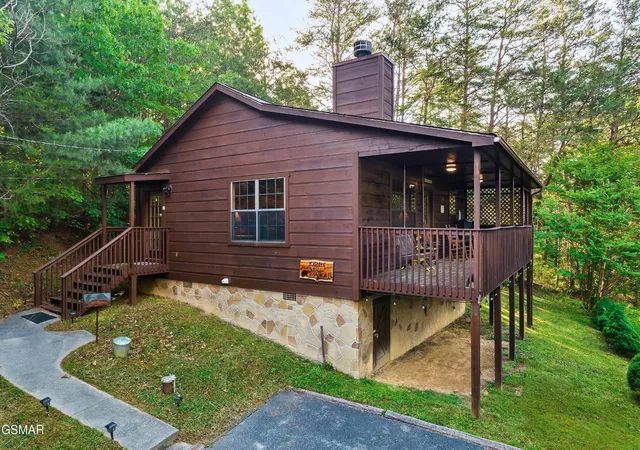 Photo 3 of Single family home for sale at 2619 Thad Trl, Sevierville, TN 37876 | MLS# 3299700 | Listing updated on 2026-09-26