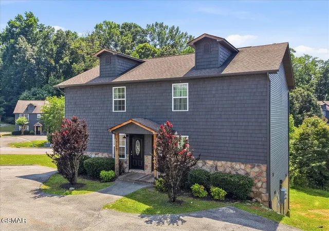 3rd image of 1707 Willow Trace Court, Sevierville, TN 37862 | MLS# 3302159