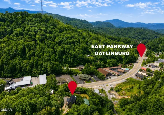 Homes for sale in Gatlinburg, TN | 862 Crest View Dr, Gatlinburg, TN 37738 | MLS# 3269847