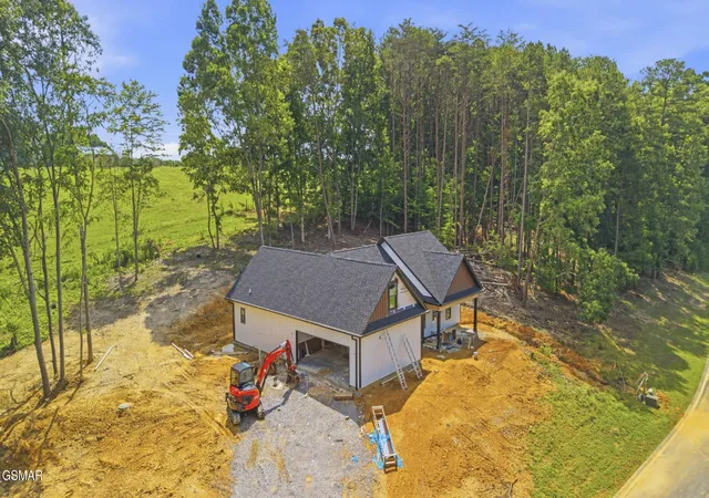 Homes for sale in Dandridge, TN | 136 Cove Springs Dr, Dandridge, TN 37725 | MLS# 3269842