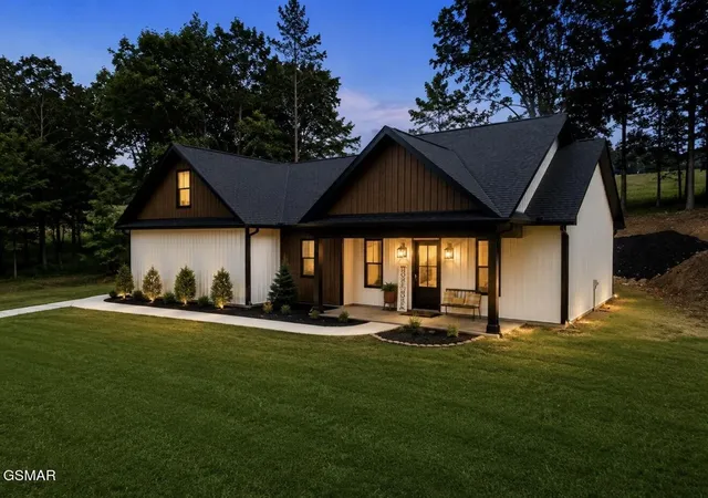 2nd image of 136 Cove Springs Dr, Dandridge, TN 37725 | MLS# 3269842