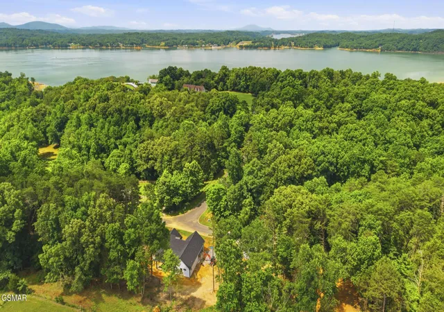 Homes for sale in Dandridge, TN | 136 Cove Springs Dr, Dandridge, TN 37725 | MLS# 3269842