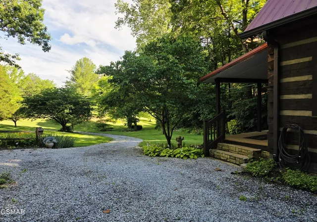 3rd image of 2824 Mary Ridge Farm Road, Sevierville, TN 37862 | MLS# 3288554