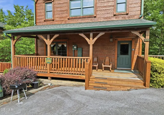 3rd image of 826 Great Smoky Way, Gatlinburg, TN 37738 | MLS# 3317262